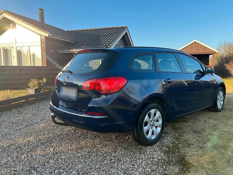 Gebraucht Opel Astra 116 PS (85 kW) 2015 Blau Kombi