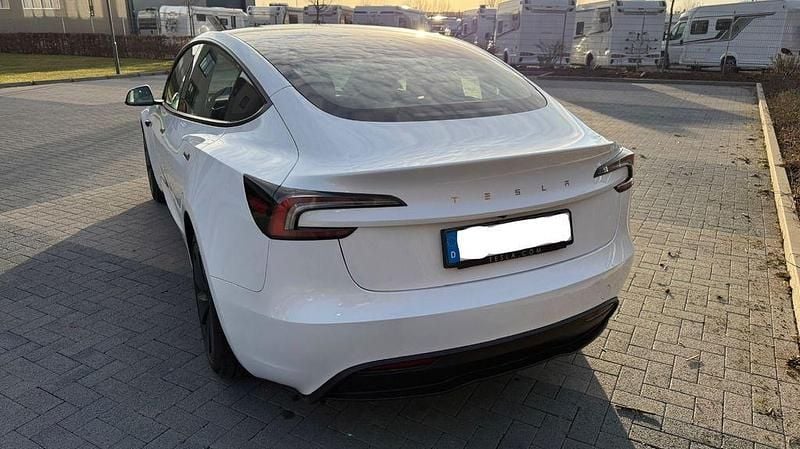 Gebraucht Tesla Model 3 Standard Range 208 kW (283 PS) 2023 Weiß Limousine