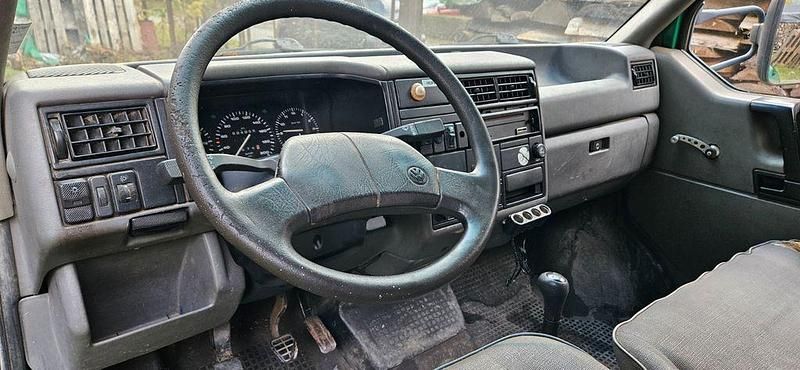 Second-hand VW T4 68 CP (50 kW) 1993 Verde Van