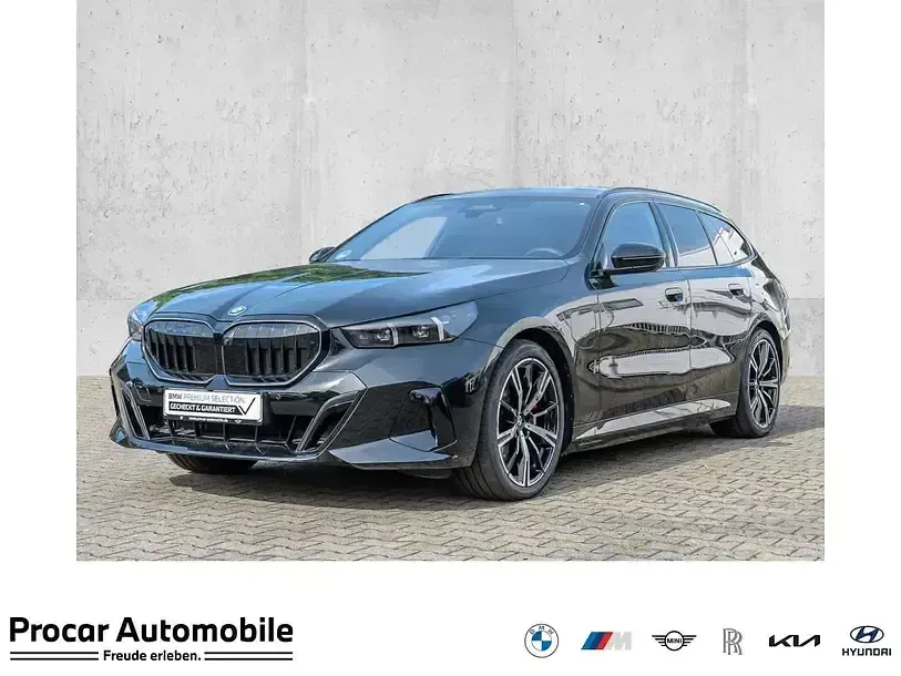 Gebraucht BMW 550e M Sport 489 PS (359 kW) 2025 Kombi