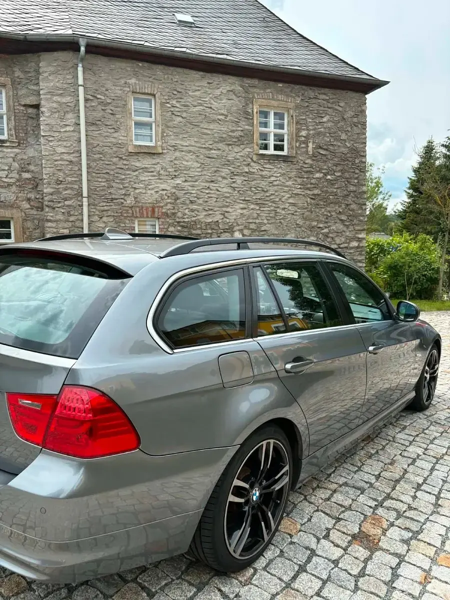 Gebraucht BMW 330 245 PS (180 kW) 2008 Grau Kombi