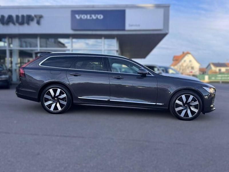 Gebraucht Volvo V90 Plus 398 PS (292 kW) 2025 Grau Kombi