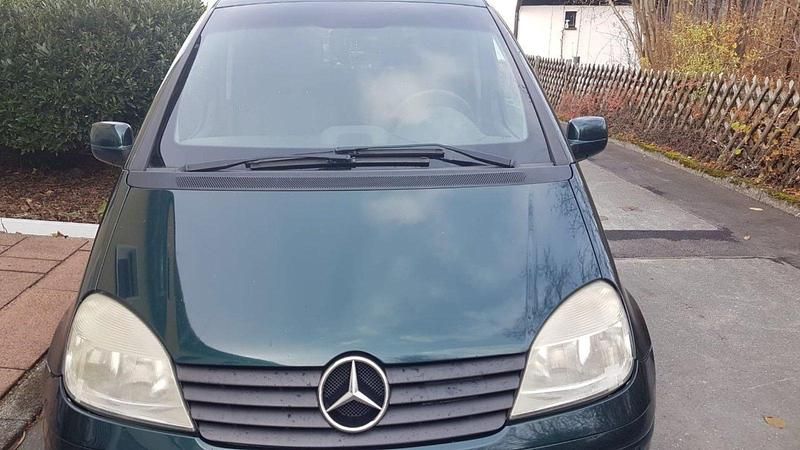 Grün Gebraucht 2005 Mercedes Vaneo Van / Kleinbus | 2.100 € (Teuer) - Bild 1/4
