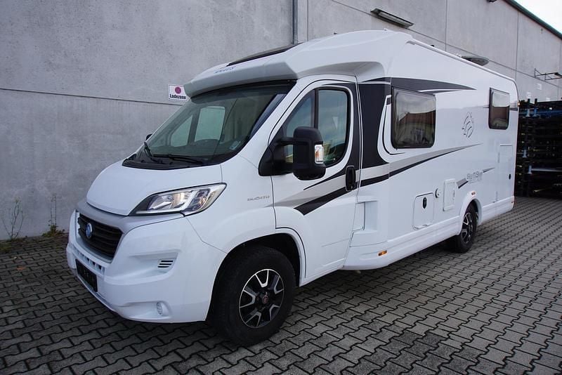 Gebraucht Knaus SKY TI 2016 Weiss Van