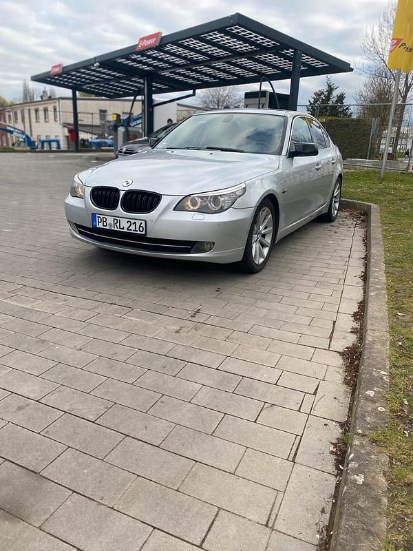 Gebraucht BMW 523 190 PS (139 kW) 2007 Grau Limousine