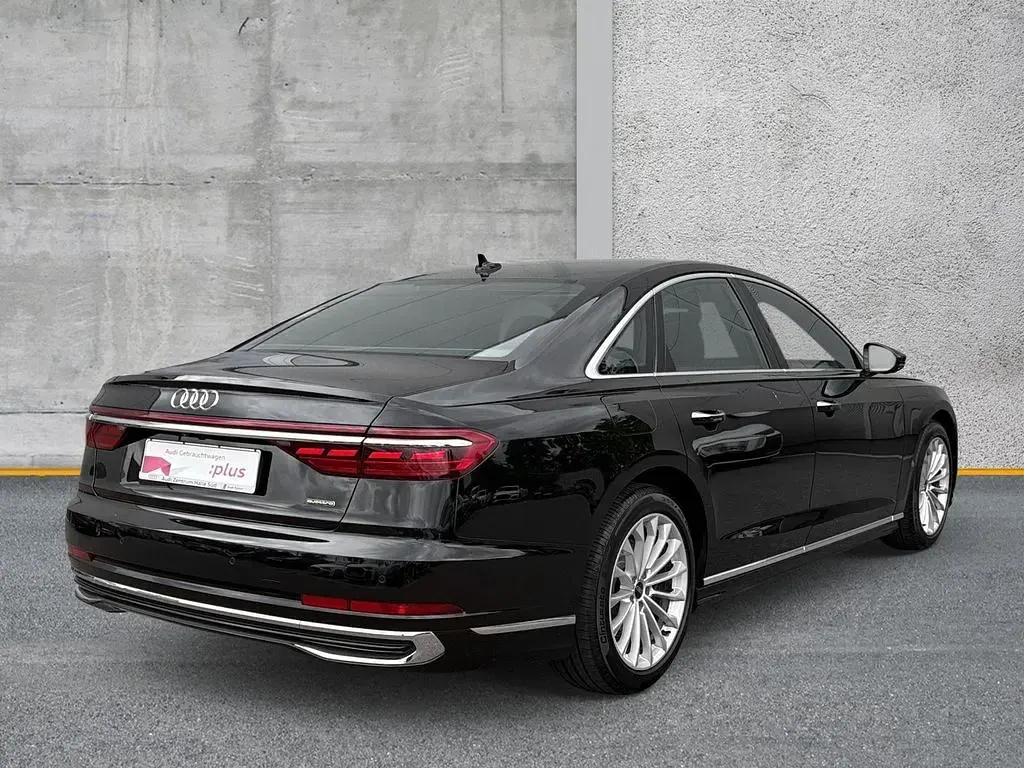 Gebraucht Audi A8 Ambiente 286 PS (210 kW) 2023 Schwarz Limousine