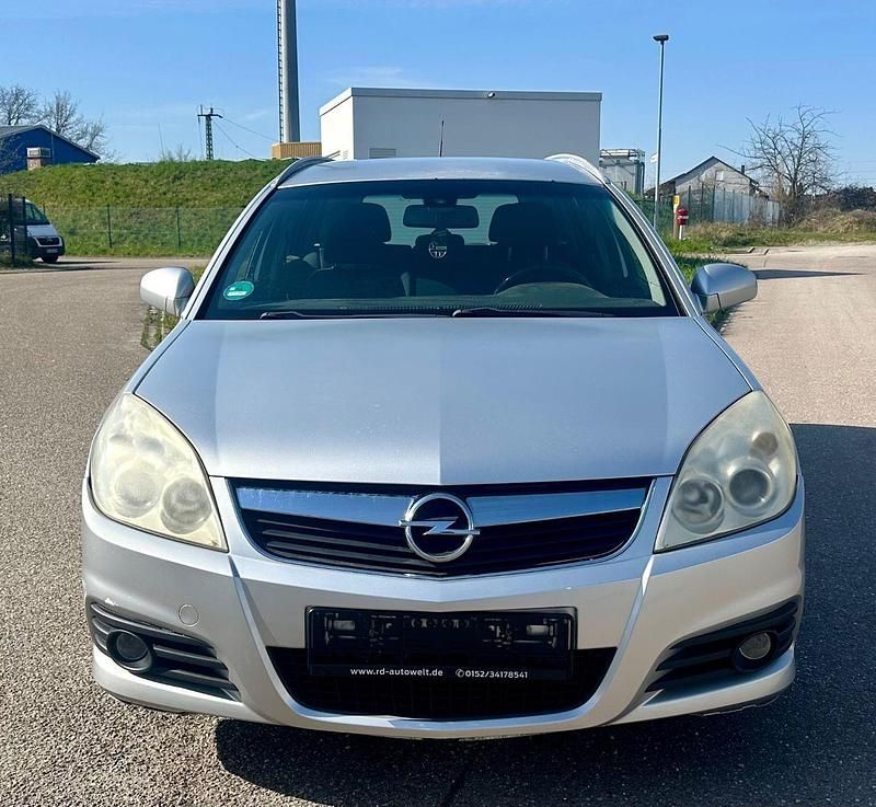 Gebraucht Opel Vectra Edition 150 PS (110 kW) 2006 Starsilber/silver iii Kombi