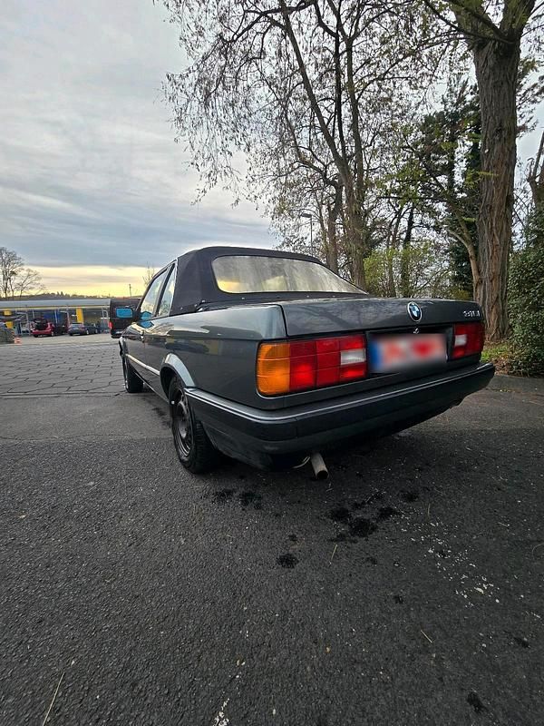 Gebraucht BMW 316 Basis 102 PS (75 kW) 1987 Grün Cabrio