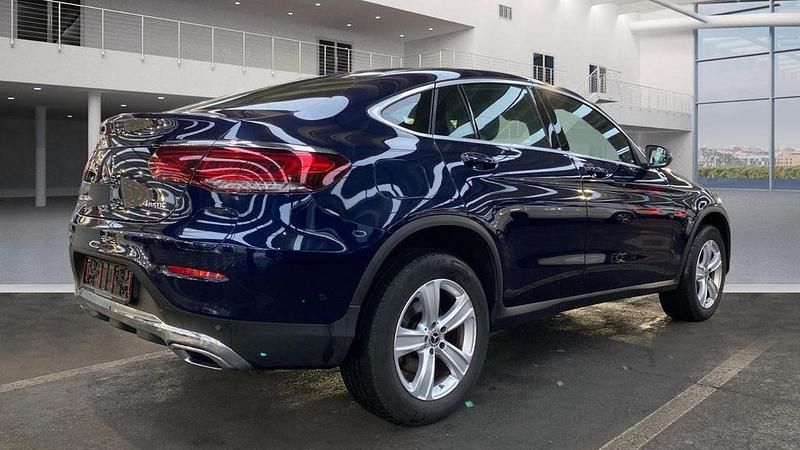 Cavansitblau (metallic) Gebraucht 2020 Mercedes GLC300e Coupé | 34.980 € (Superpreis) - Bild 1/3