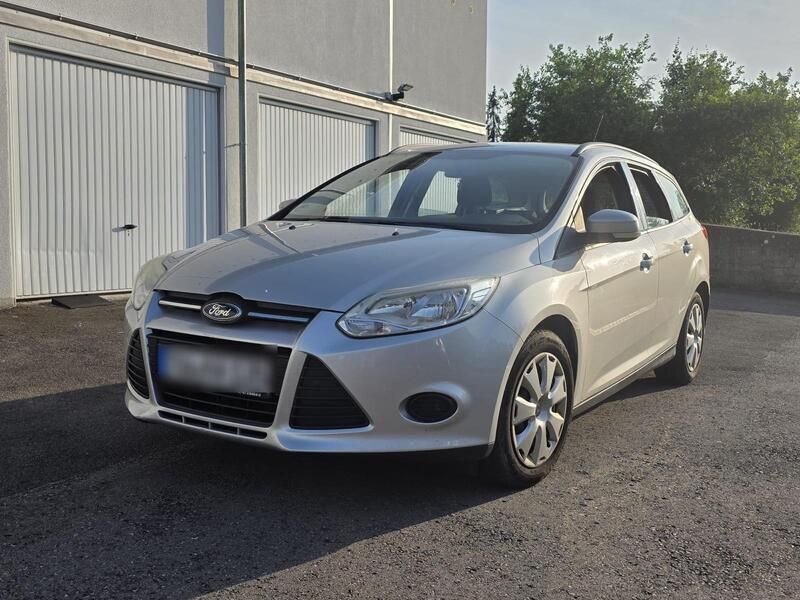 Silber Gebraucht 2011 Ford Focus Kombi | 2.250 € (Superpreis) - Bild 1/4