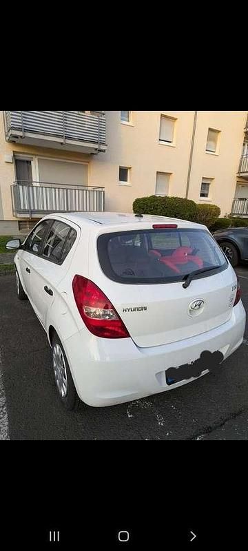 Gebraucht Hyundai i20 Comfort 77 PS (56 kW) 2011 Kleinwagen