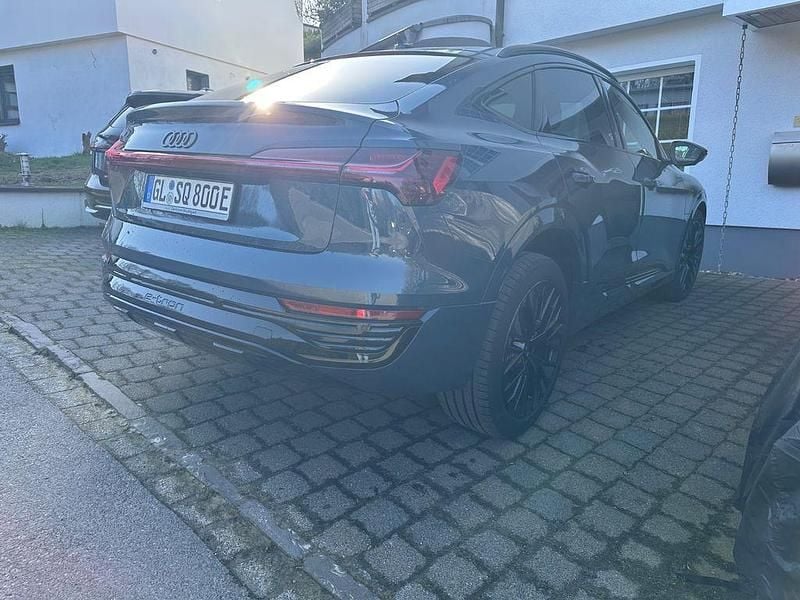 Gebraucht Audi Q8 e-tron Advanced 250 kW (340 PS) 2023 Blau SUV