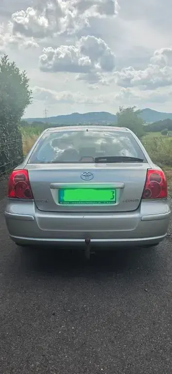 Gebraucht Toyota Avensis 129 PS (94 kW) 2004 Grau Limousine