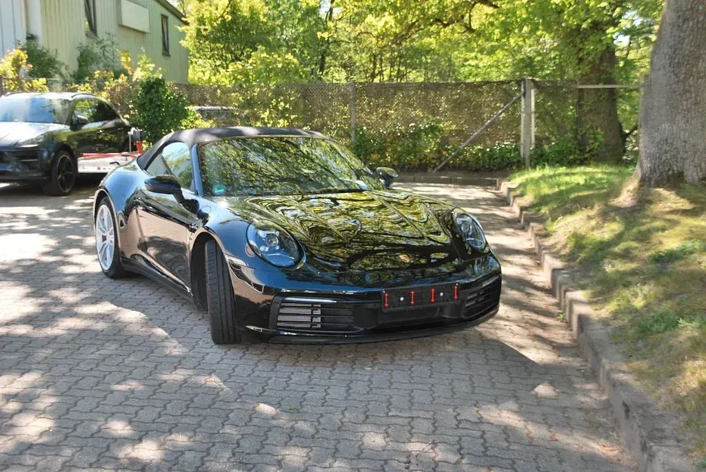 Gebraucht Porsche 911 Carrera Cabriolet 385 PS (283 kW) 2021 Schwarz Cabrio