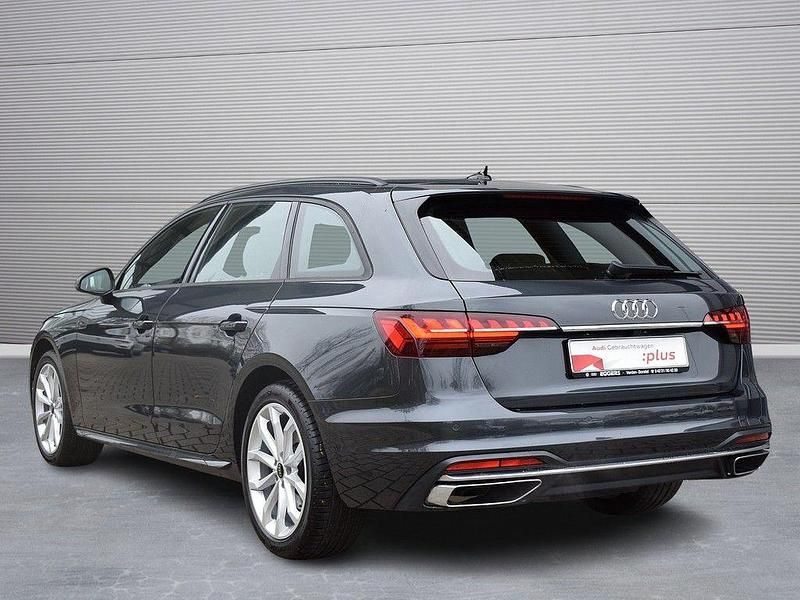 Gebraucht Audi A4 S-Line 150 PS (110 kW) 2024 Grau Kombi