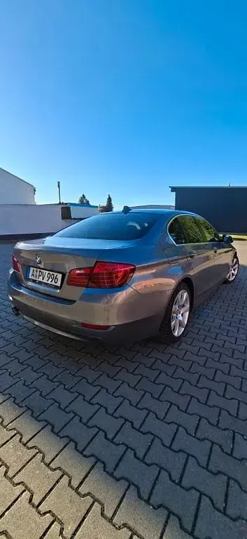Gebraucht BMW 520 190 PS (139 kW) 2016 Grau Limousine