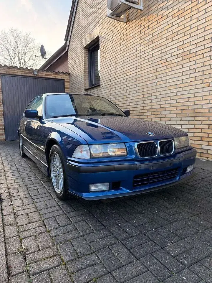Gebraucht BMW 318 Sport Line 140 PS (102 kW) 1997 Blau Coupé