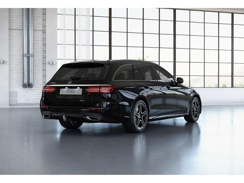 Gebraucht Mercedes E300 AMG line 194 PS (142 kW) 2022 Schwarz Limousine