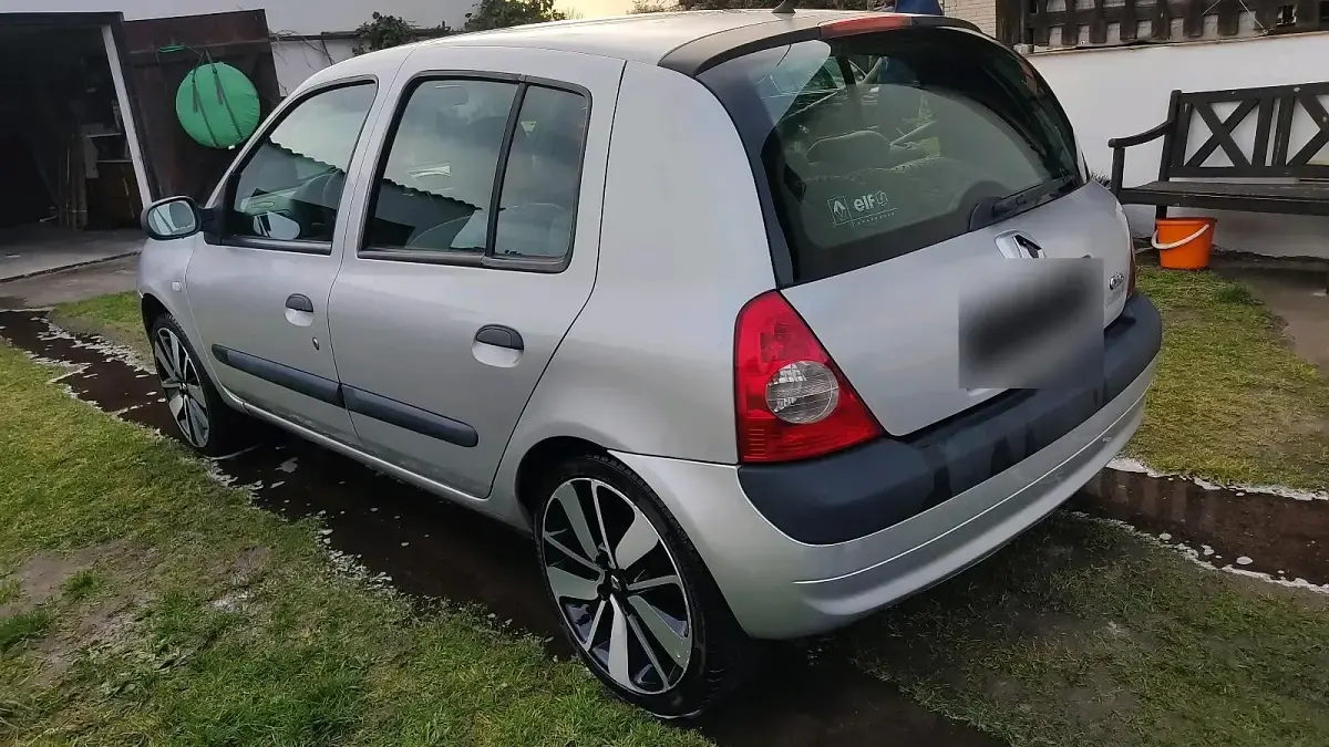 Gebraucht Renault Clio Campus 75 PS (55 kW) 2005 Silber Kleinwagen