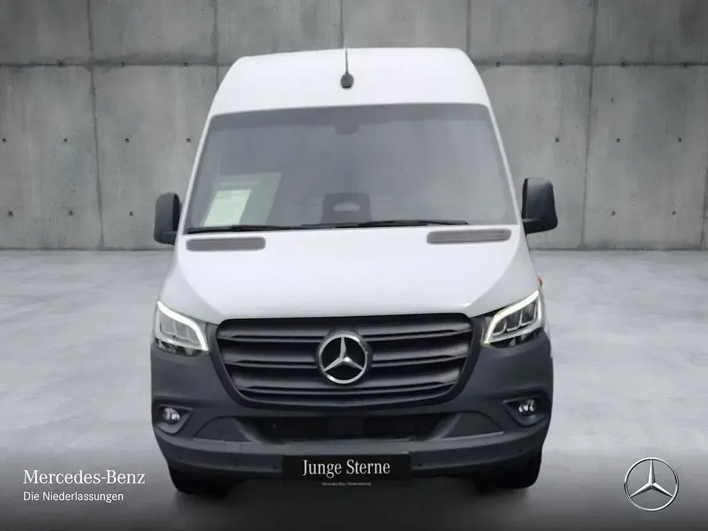 Gebraucht Mercedes Sprinter 170 PS (125 kW) 2024 Weiß Van