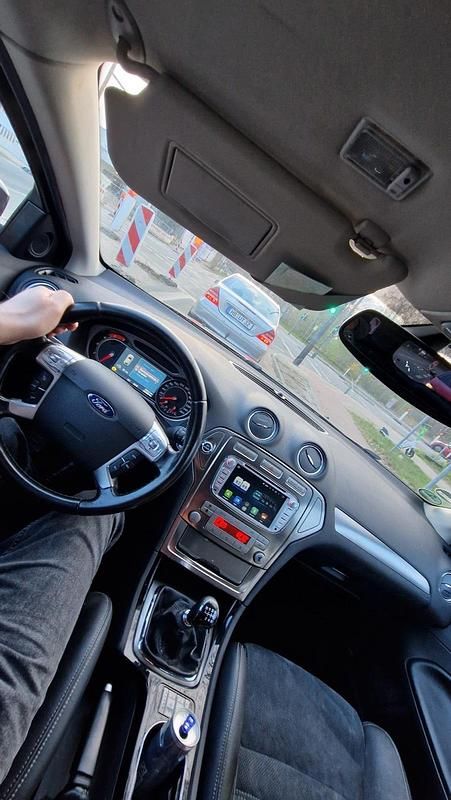 Gebraucht Ford Mondeo 140 PS (102 kW) 2008 Schwarz Kombi