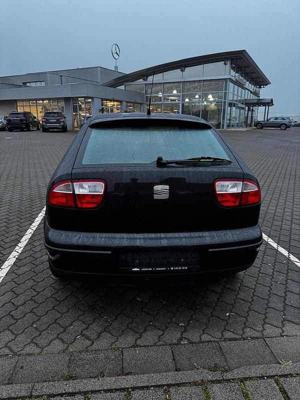 Gebraucht Seat Leon 105 PS (77 kW) 2004 Schwarz Kleinwagen