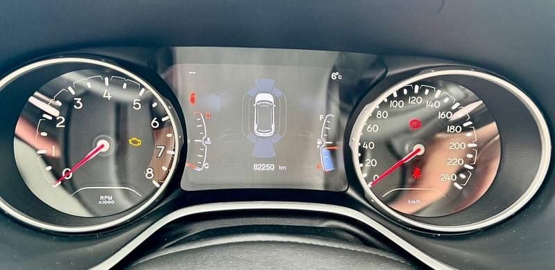 Gebraucht Jeep Compass Limited 140 PS (102 kW) 2018 Schwarz SUV