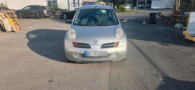 Silber Gebraucht 2004 Nissan Micra Kleinwagen | 1.290 € (Fairer Preis) - Bild 1/4