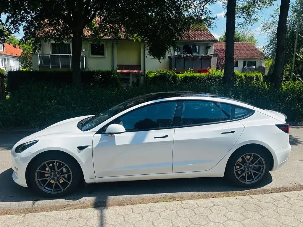 Gebraucht Tesla Model 3 Long Range AWD 366 kW (498 PS) 2023 Weiß Limousine