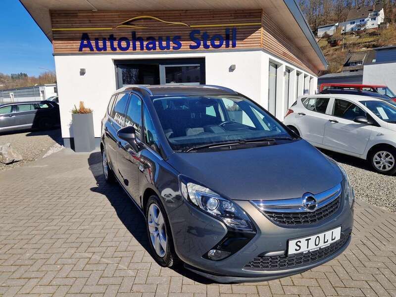 Plat.anthr./rogrey/0j:silbergr Gebraucht 2016 Opel Zafira Tourer Innovation Van / Kleinbus | 12.680 € (Fairer Preis) - Bild 1/4