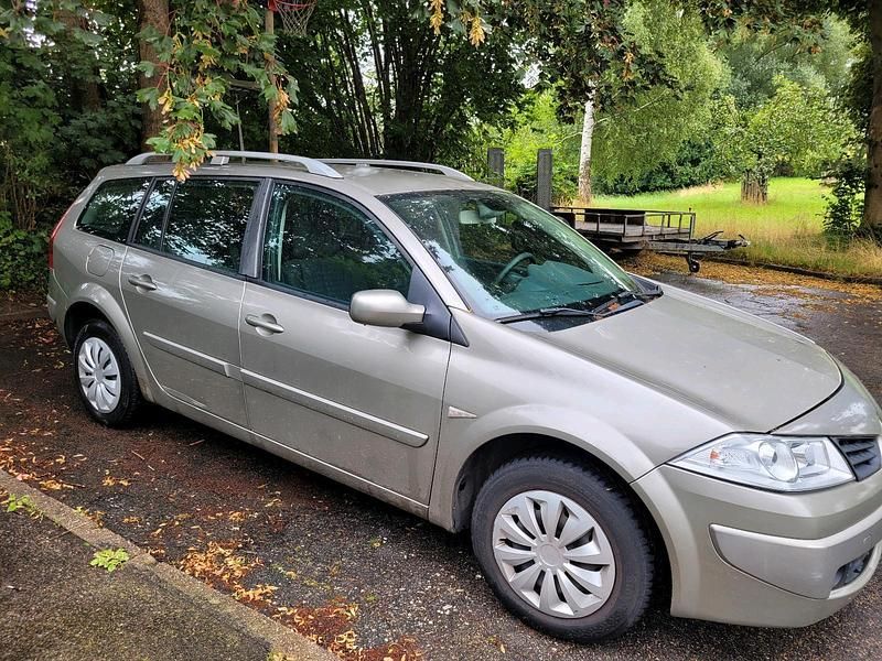 Silber Gebraucht 2007 Renault Mégane GrandTour Kombi | 3.500 € - Bild 1/4