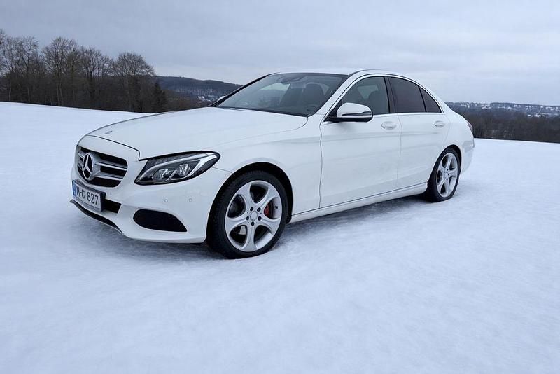 Weiß Gebraucht 2016 Mercedes C220 Avantgarde Limousine | 14.800 € (Fairer Preis) - Bild 1/4