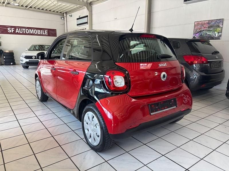 Gebraucht Smart ForFour Basis 71 PS (52 kW) 2016 Schwarz Kleinwagen