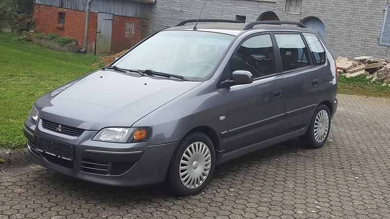 Gebraucht Mitsubishi Space Star 112 PS (82 kW) 2004 Grau Van / Kleinbus