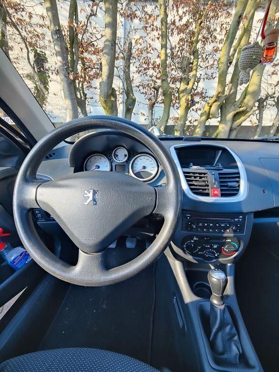 Gebraucht Peugeot 206 60 PS (44 kW) 2009 Schwarz Limousine