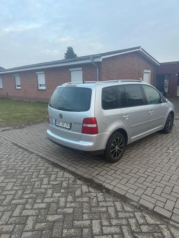 Gebraucht VW Touran 140 PS (102 kW) 2004 Silber Van / Kleinbus