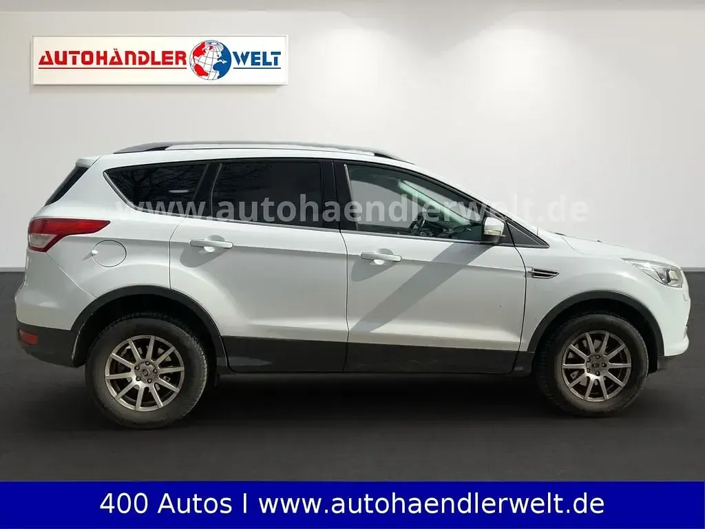 Używany Ford Kuga Individual 150 KM (110 kW) 2015 Biały SUV