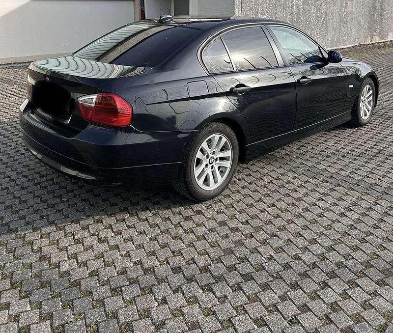 Gebraucht BMW 320 163 PS (119 kW) 2005 Limousine