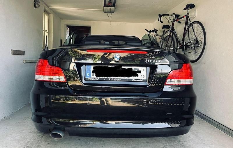 Schwarz Gebraucht 2010 BMW 118 Cabriolet Sport Line Cabrio | 8.995 € (Guter Preis) - Bild 1/4