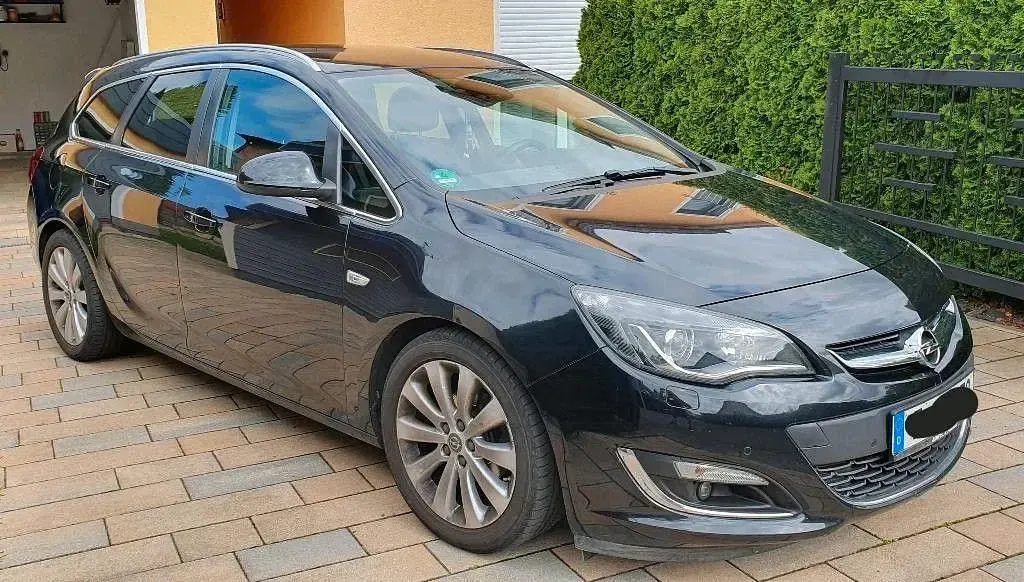 Gebraucht Opel Astra Exklusiv 140 PS (102 kW) 2014 Schwarz Kombi