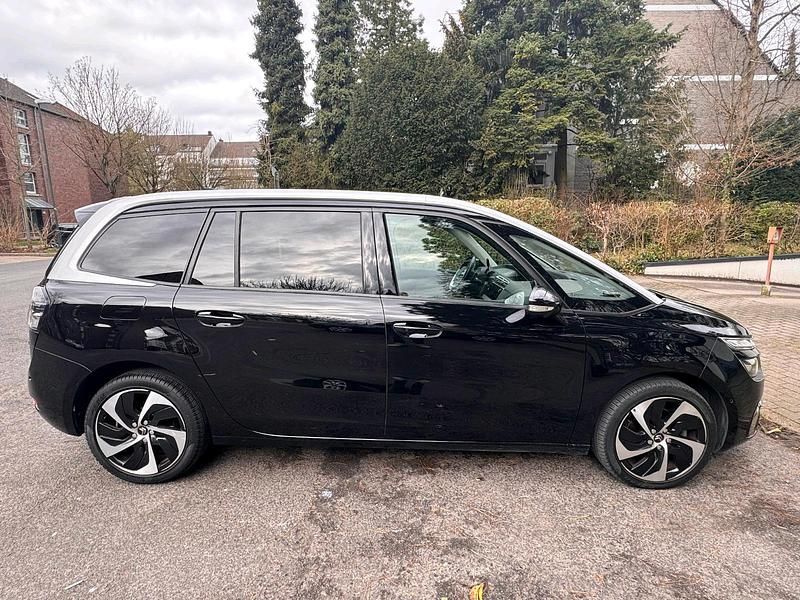 Gebraucht Citroën C4 SpaceTourer Shine 164 PS (120 kW) 2019 Schwarz Van / Kleinbus