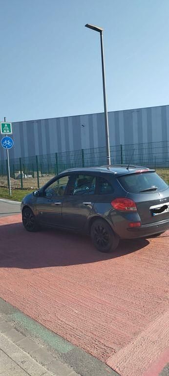 Gebraucht Renault Clio II Authentique 75 PS (55 kW) 2008 Grau Limousine