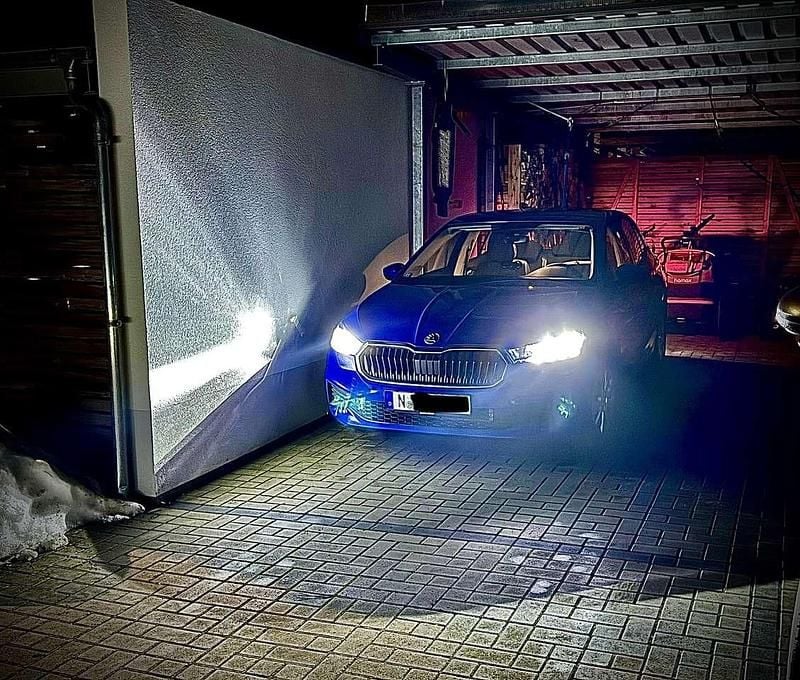 Gebraucht Skoda Fabia Clever 65 PS (47 kW) 2024 Blau Kleinwagen