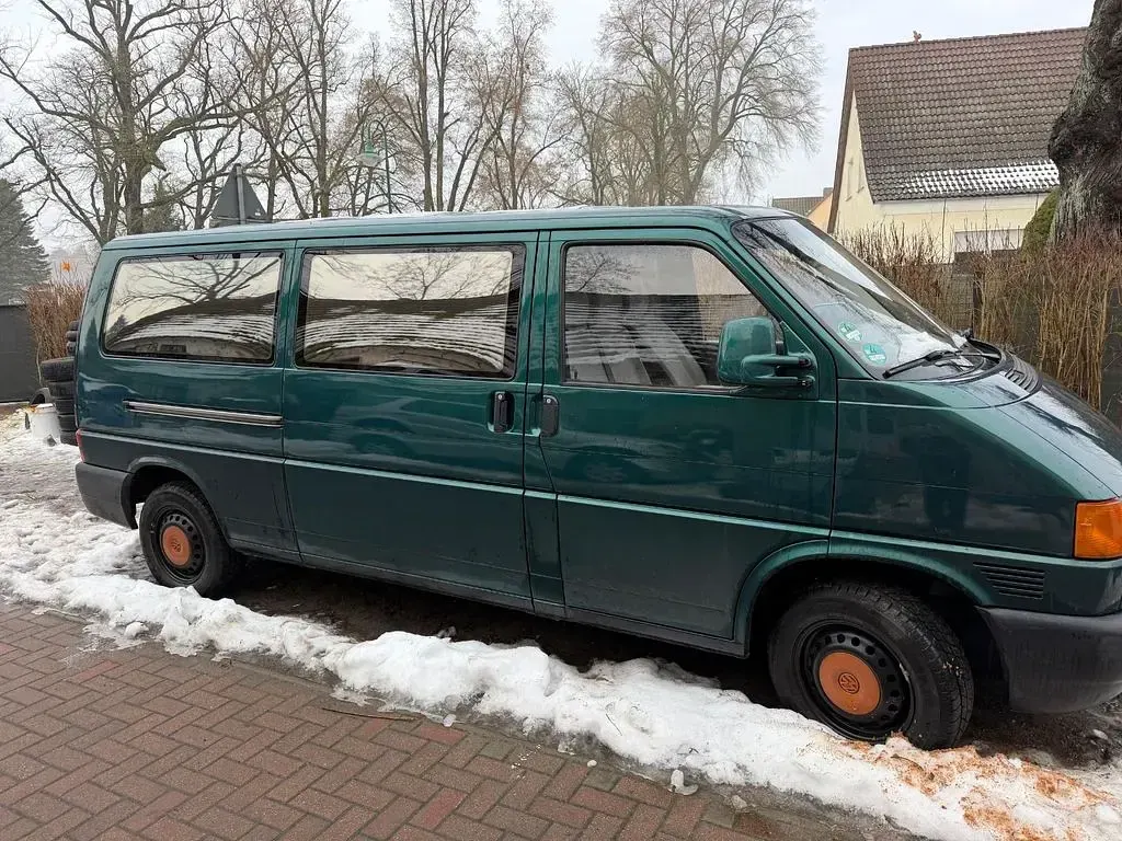 Second-hand VW Caravelle 68 CP (50 kW) 2000 Verde Van