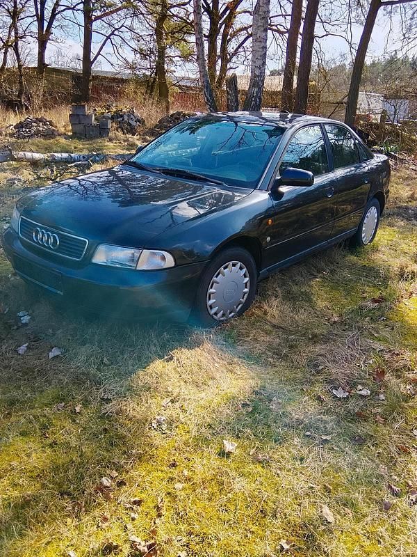Gebraucht Audi A4 101 PS (74 kW) 1998 Limousine