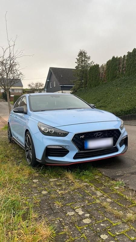 Gebraucht Hyundai i30 275 PS (202 kW) 2018 Blau Kleinwagen