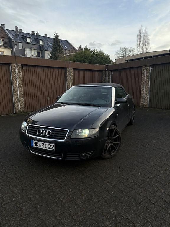 Grau Gebraucht 2003 Audi A4 Cabriolet Cabrio | 4.000 € (Fairer Preis) - Bild 1/4