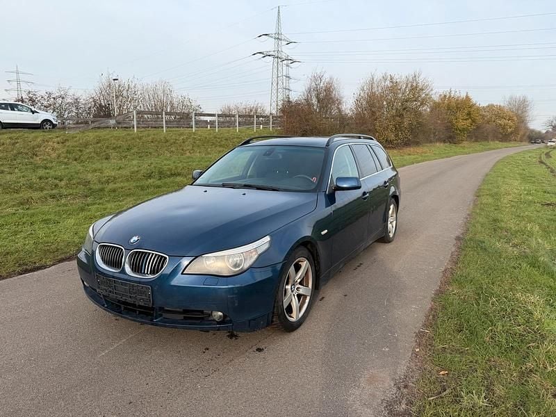 Blau Gebraucht 2006 BMW 525 Kombi | 2.350 € (Superpreis) - Bild 1/4
