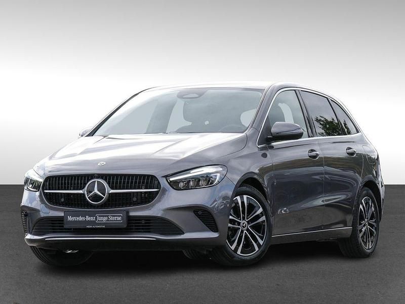 Gebraucht Mercedes B200 Progressive 163 PS (119 kW) 2024 Grau Kleinwagen