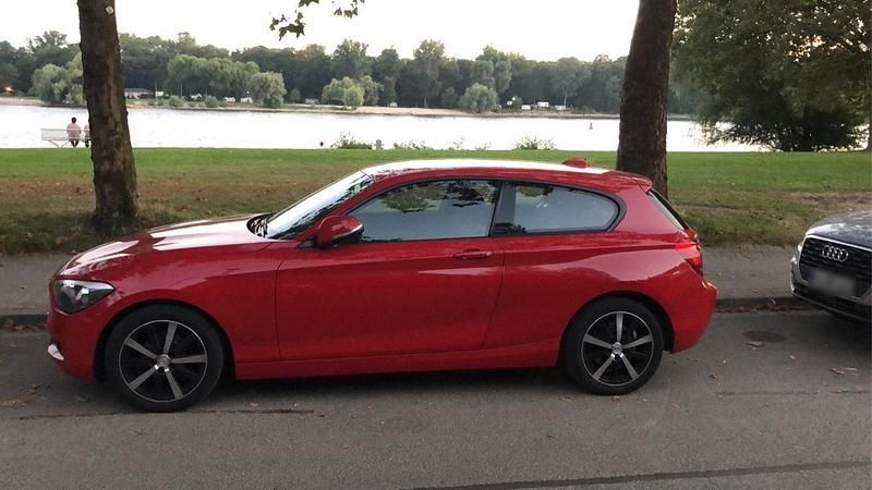 Usata BMW 114 102 CV (75 kW) 2013 Rosso Utilitaria